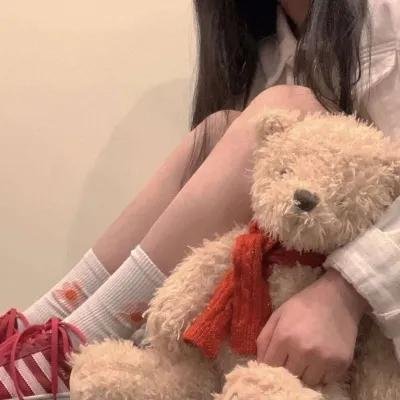 实力派歌手又出大瓜：素颜现身菜市场，好友出面澄清，短时间内